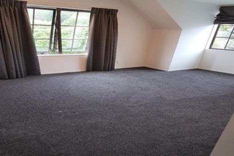 Photo of property in 32 Shackle Lane, Whitby, Porirua, 5024
