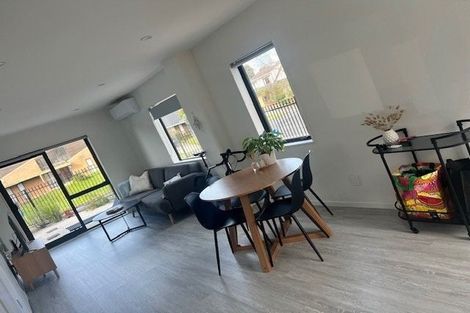 Photo of property in 1/40 Mark Edward Drive, Half Moon Bay, Auckland, 2012