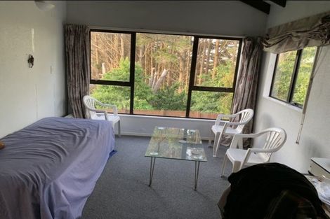 Photo of property in 41 Colchester Crescent, Newlands, Wellington, 6037