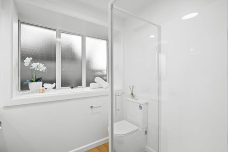 Photo of property in 27 Liverton Crescent, Bishopdale, Christchurch, 8053