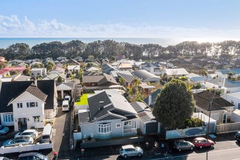 Photo of property in 240 Saint Aubyn Street, New Plymouth, 4310