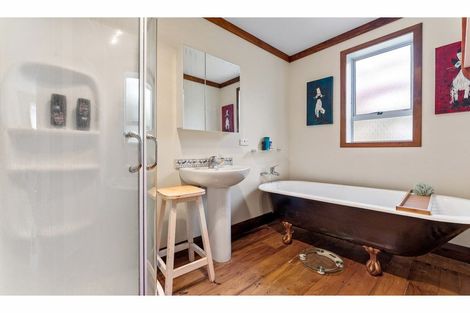 Photo of property in 56 Ngataringa Road, Devonport, Auckland, 0624