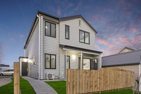 Photo of property in 18 Warbler Crescent, Papakura, 2110