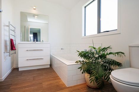 Photo of property in 29 Wescombe Grove, Feilding, 4702