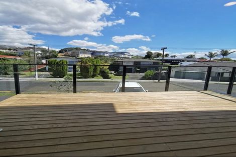 Photo of property in 13a Windermere Crescent, Blockhouse Bay, Auckland, 0600