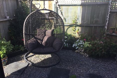 Photo of property in 21/24 Beswick Place, Birkdale, Auckland, 0626