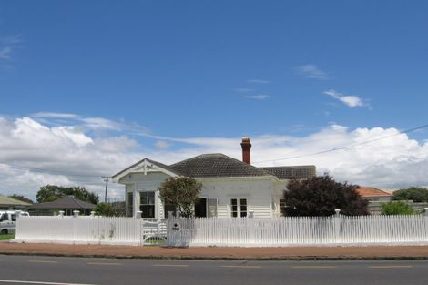 Photo of property in 254 Point Chevalier Road, Point Chevalier, Auckland, 1022