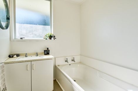 Photo of property in 4 Salem Court, Churton Park, Wellington, 6037