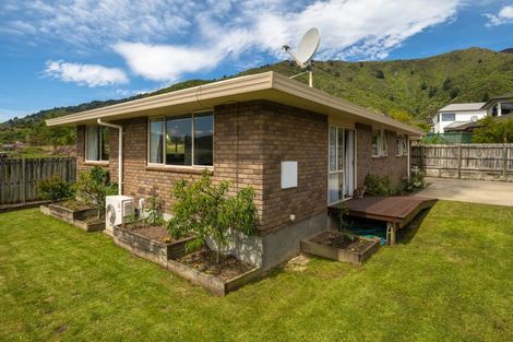Photo of property in 67a Moana View Road, Waikawa, Picton, 7220