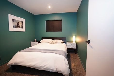 Photo of property in 2 Justin Place, Te Atatu Peninsula, Auckland, 0610