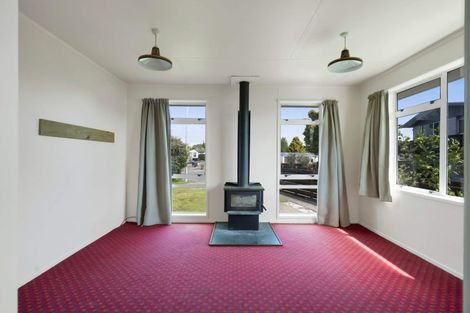 Photo of property in 4 Titoki Place, Inglewood, 4330