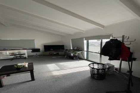 Photo of property in 357a Glenfield Road, Glenfield, Auckland, 0629