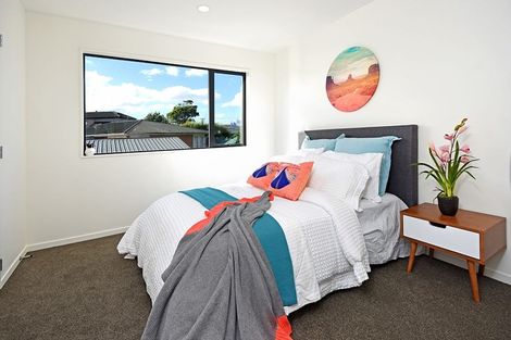 Photo of property in 11 Waru Lane, Te Atatu Peninsula, Auckland, 0610