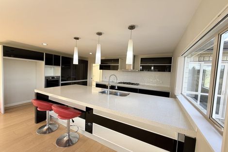 Photo of property in 76 Laurel Oak Drive, Schnapper Rock, Auckland, 0632