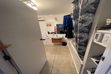 Photo of property in 66 Hawker Street, Mount Victoria, Wellington, 6011