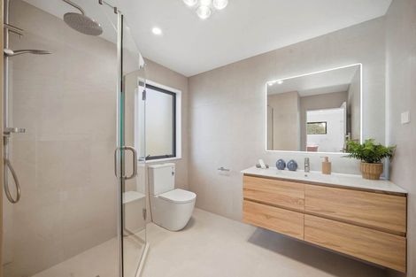 Photo of property in 34a Lavery Place, Sunnynook, Auckland, 0632