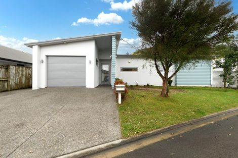 Photo of property in 22 Aubrey Way, Brookfield, Tauranga, 3110