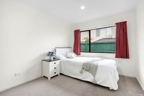 Photo of property in 5 Karson Place, Flat Bush, Auckland, 2016