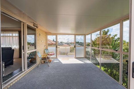 Photo of property in 82 Rototuna Road, Rototuna, Hamilton, 3210