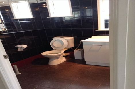 Photo of property in 1 Barnfield Place, Glendene, Auckland, 0602