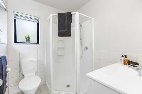 Photo of property in 16 Nimstedt Avenue, Oteha, Auckland, 0632