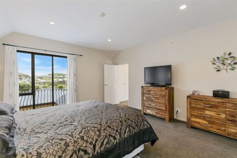 Photo of property in 9 Neston Grove, Churton Park, Wellington, 6037