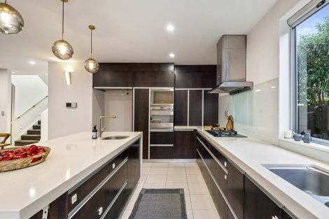 Photo of property in 14 Ilam Lane, Fairview Heights, Auckland, 0632