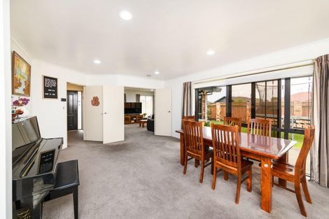 Photo of property in 1 Cleveland Heights, Kelvin Grove, Palmerston North, 4414