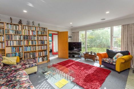 Photo of property in 85 Brandon Street, Featherston, 5710