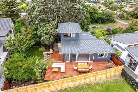 Photo of property in 67 Renown Road, Raumati South, Paraparaumu, 5032