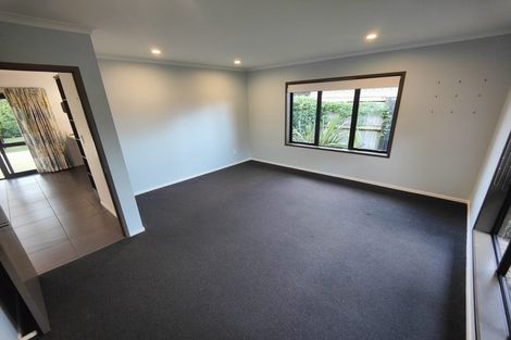 Photo of property in 16 Trauzer Place, Flagstaff, Hamilton, 3210