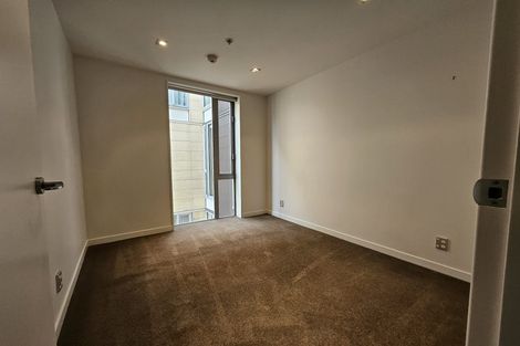 Photo of property in Piermont Apartments, 7d/82 Cable Street, Te Aro, Wellington, 6011