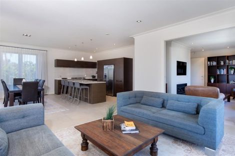 Photo of property in 2/70 Kitchener Road, Milford, Auckland, 0620