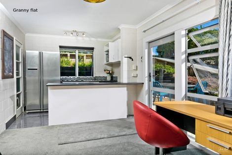 Photo of property in 11 Blacks Road, Greenhithe, Auckland, 0632