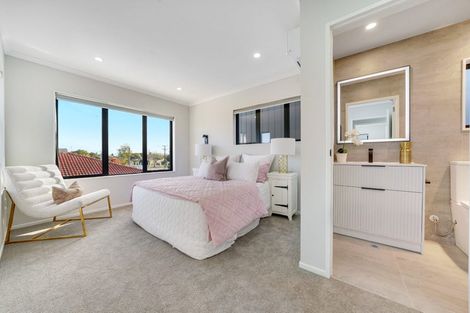 Photo of property in 39b Huia Road, Papatoetoe, Auckland, 2025