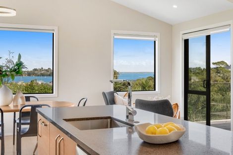 Photo of property in 32c Devon Road, Bucklands Beach, Auckland, 2012