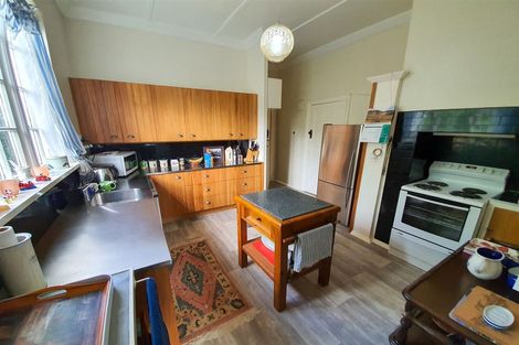Photo of property in 17 Rhodes Street, Waimate, 7924