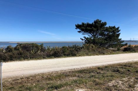 Photo of property in 65 Awarua Bay Road, Awarua Plains, Invercargill, 9877