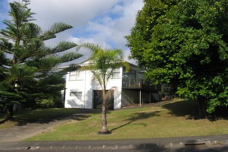 Photo of property in 40 Normanton Street, Glenfield, Auckland, 0629