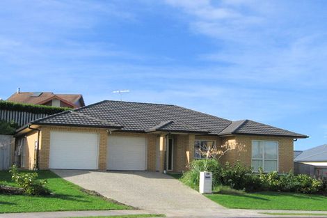 Photo of property in 107 Tauranga Place, Orewa, 0931
