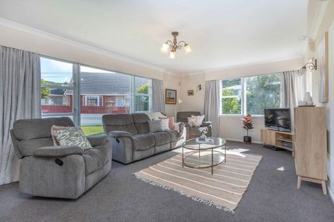 Photo of property in 16 Redwood Avenue, Tawa, Wellington, 5028