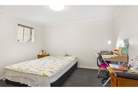 Photo of property in 11 Chiefs Court, Hamilton East, Hamilton, 3216