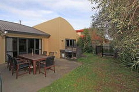 Photo of property in 144 Guildford Drive, Paraparaumu Beach, Paraparaumu, 5032