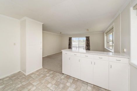Photo of property in 36 Cumberland Street, Merrilands, New Plymouth, 4312