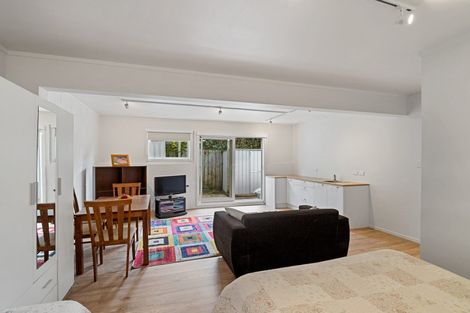 Photo of property in 1/9 Nigel Road, Browns Bay, Auckland, 0630