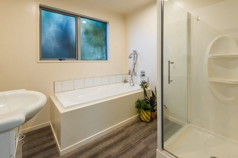 Photo of property in 47 Rob Roy Lane, Wanaka, 9305