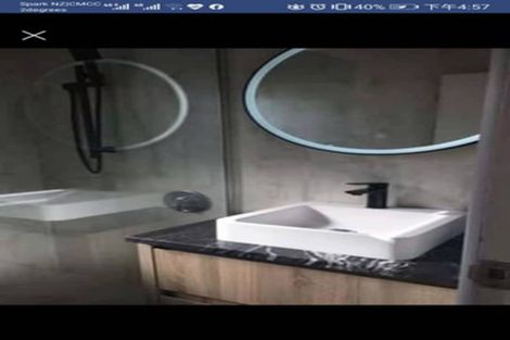 Photo of property in 1/2 Camelot Place, Glenfield, Auckland, 0629