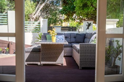 Photo of property in 1 Alfred Street, Northcote Point, Auckland, 0627