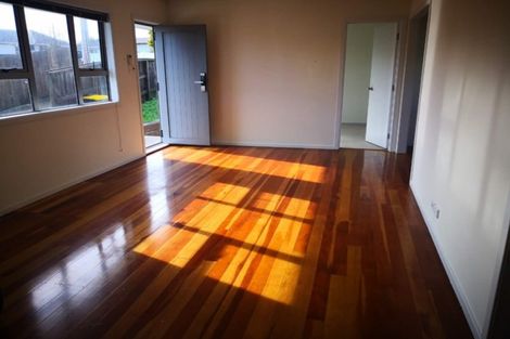 Photo of property in 9 Compass Place, Te Atatu Peninsula, Auckland, 0610