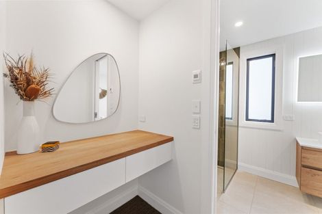 Photo of property in 33 Botanical Heights Drive, Waipahihi, Taupo, 3330